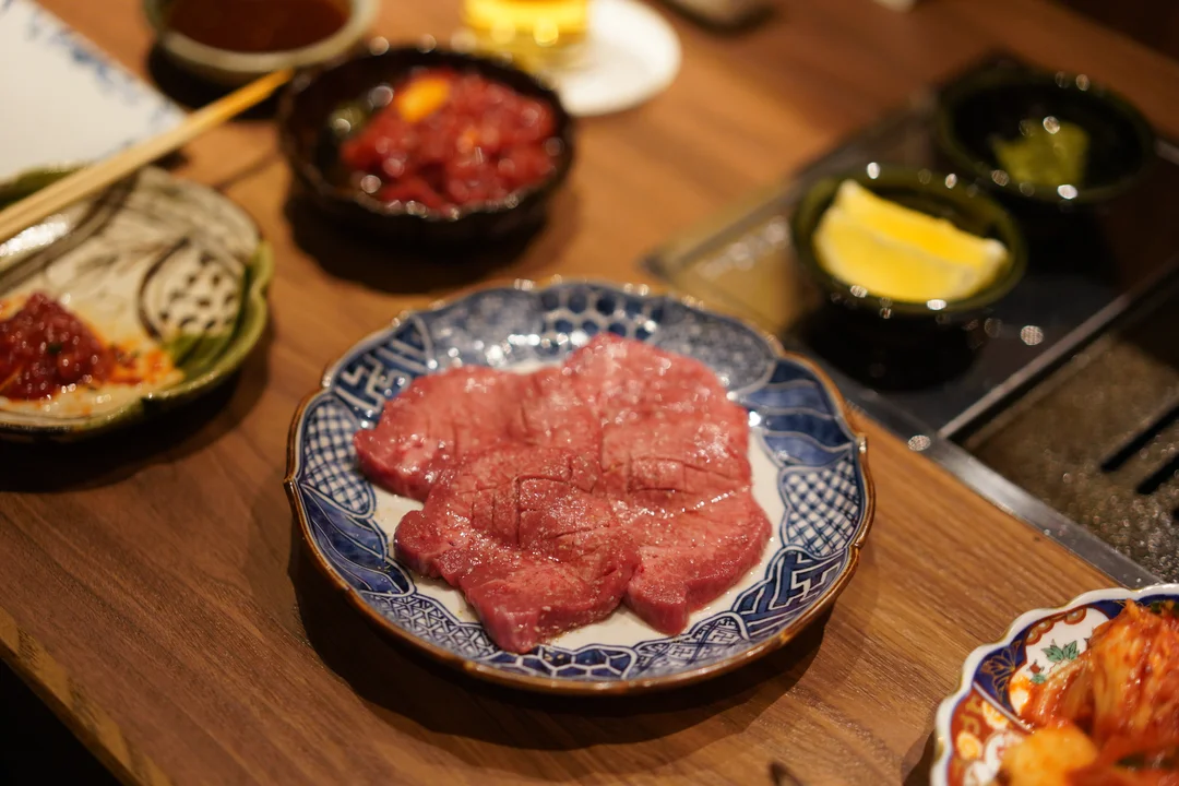 新橋「厳選焼肉 一石三鳥」リピート確定！肉よし酒よしサービスよしのコスパ最強焼肉